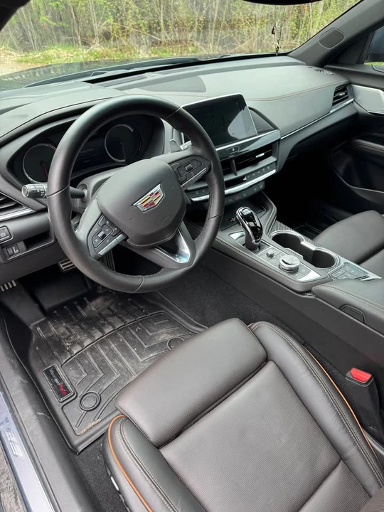 2026 Cadillac CT4-V - Image 8 of 10