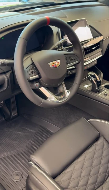 2026 Cadillac CT4-V Blackwing - Image 10 of 13