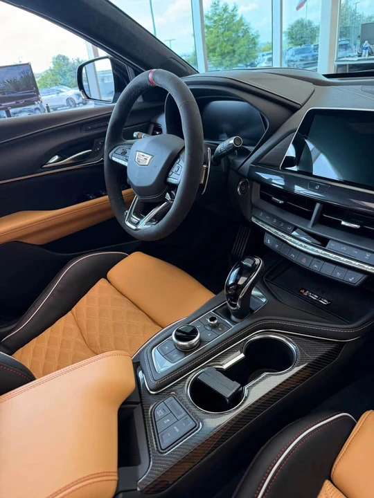2026 Cadillac CT4-V Blackwing - Image 6 of 8