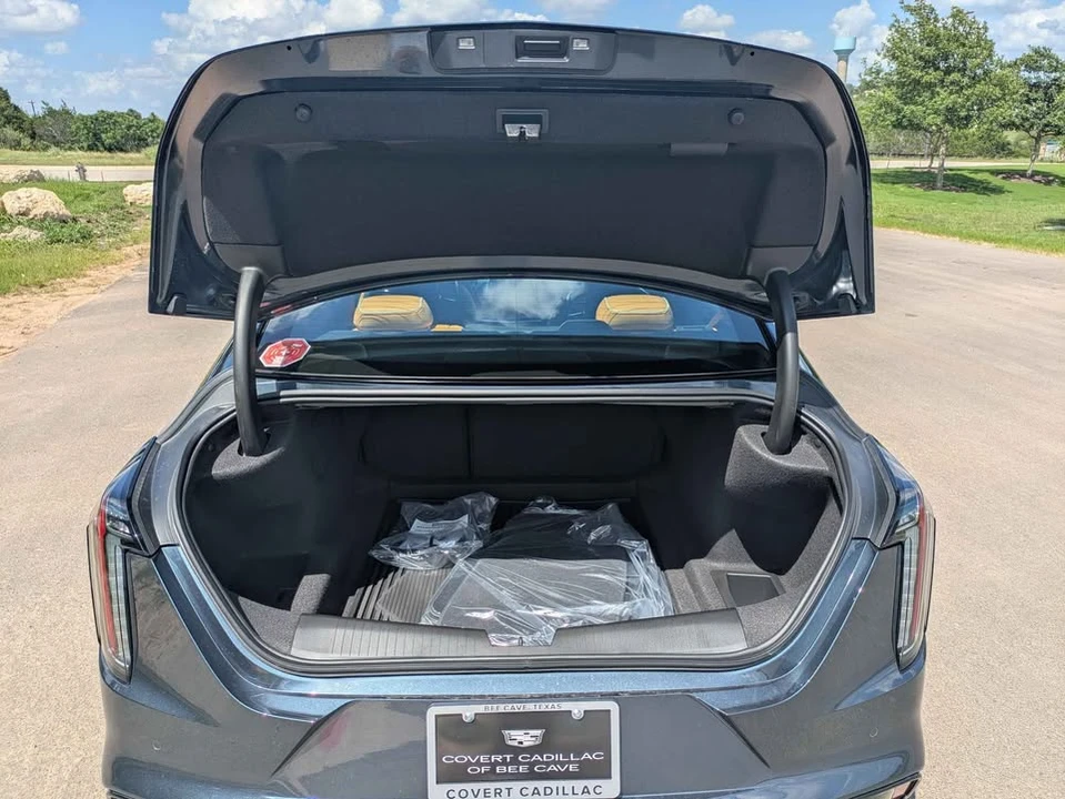 2026 Cadillac CT4-V Blackwing - Image 8 of 11