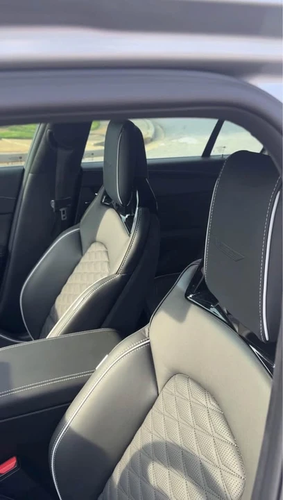 2026 Cadillac CT4-V Blackwing - Image 8 of 10
