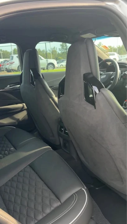 2026 Cadillac CT4-V Blackwing - Image 5 of 10