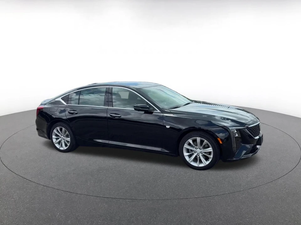 2026 Cadillac CT5 - Image 2 of 31