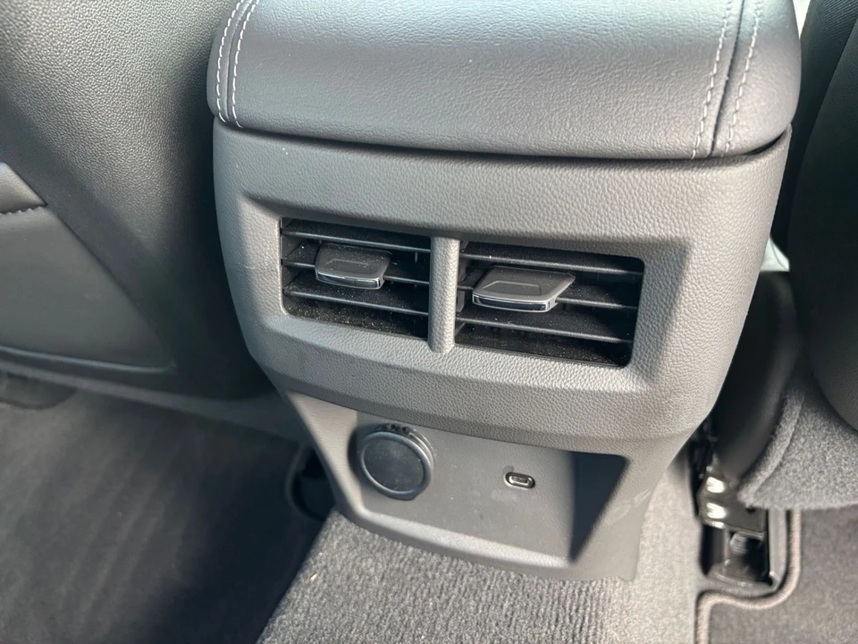 2026 Cadillac CT5 - Image 26 of 31