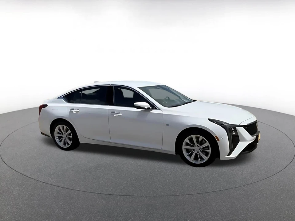 2026 Cadillac CT5 - Image 2 of 31