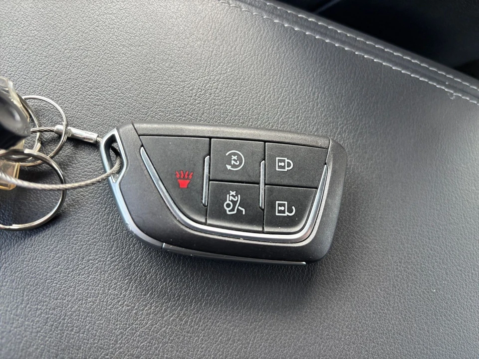 2026 Cadillac CT5 - Image 28 of 31