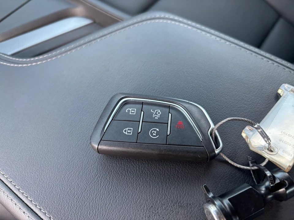 2026 Cadillac CT5 - Image 23 of 31