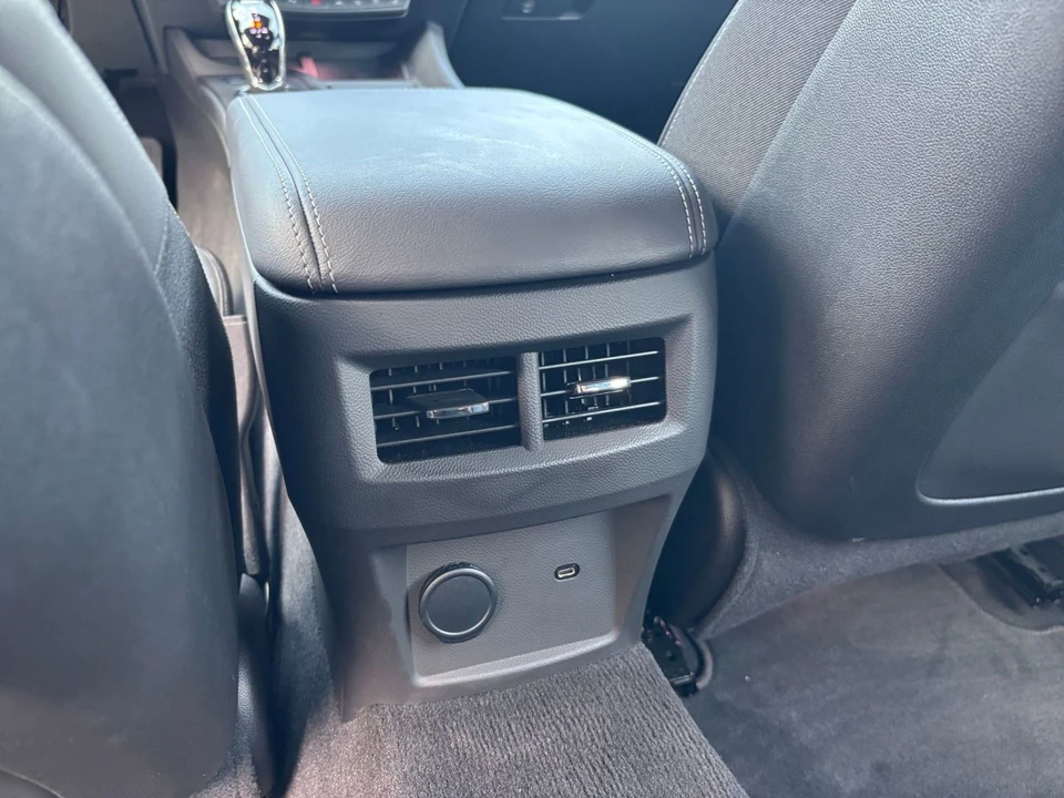 2026 Cadillac CT5 - Image 26 of 31