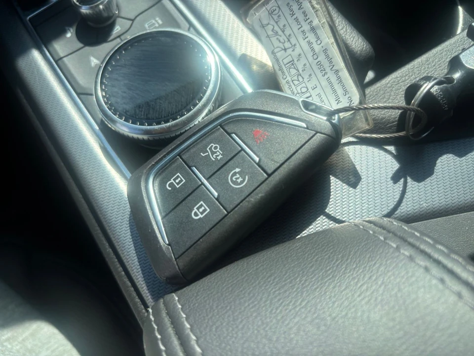 2026 Cadillac CT5 - Image 28 of 31