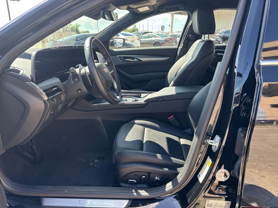 2026 Cadillac CT5 - Image 30 of 31