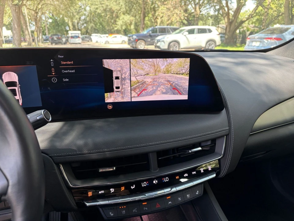 2026 Cadillac CT5 - Image 27 of 31