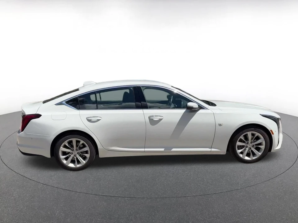 2026 Cadillac CT5 - Image 17 of 31