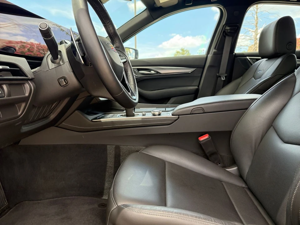 2026 Cadillac CT5 - Image 30 of 31
