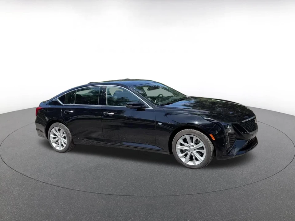 2026 Cadillac CT5 - Image 2 of 31