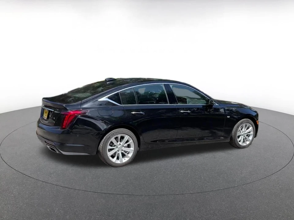 2026 Cadillac CT5 - Image 16 of 31