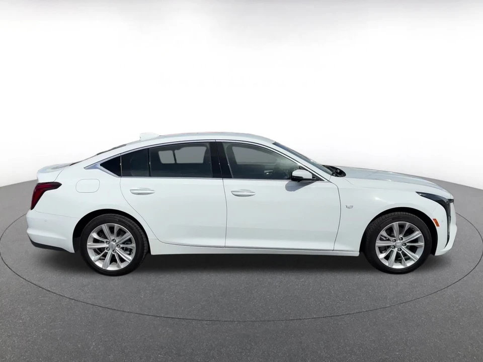 2026 Cadillac CT5 - Image 17 of 31