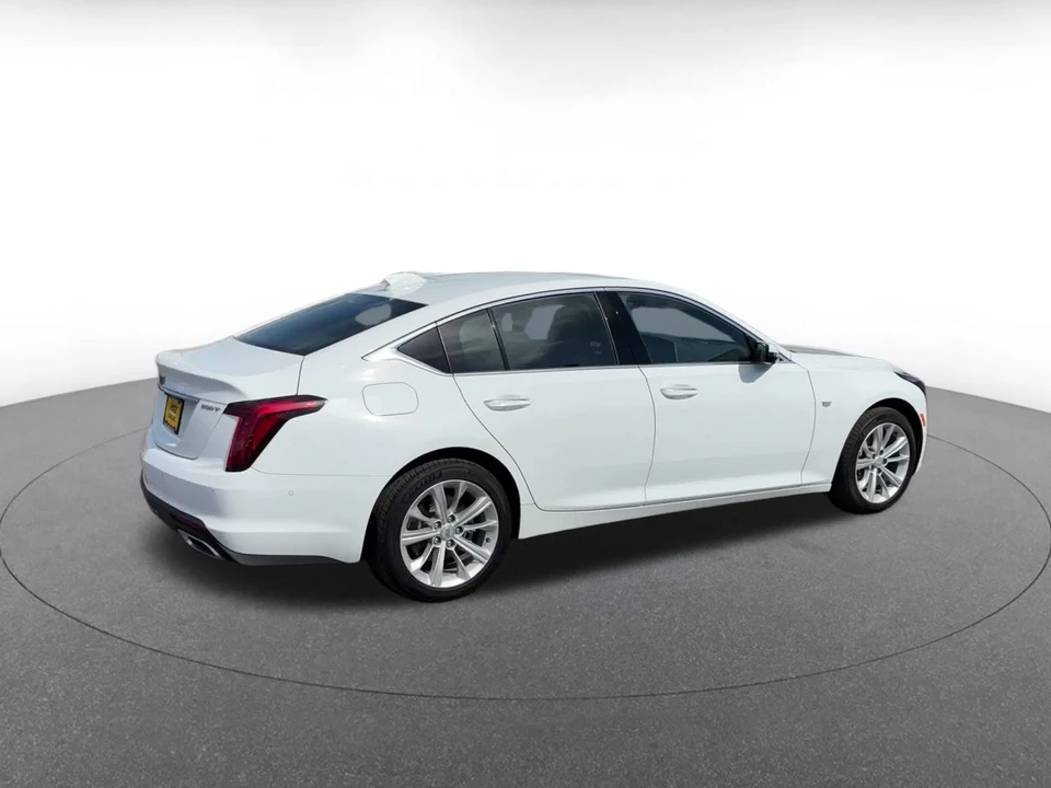 2026 Cadillac CT5 - Image 16 of 31