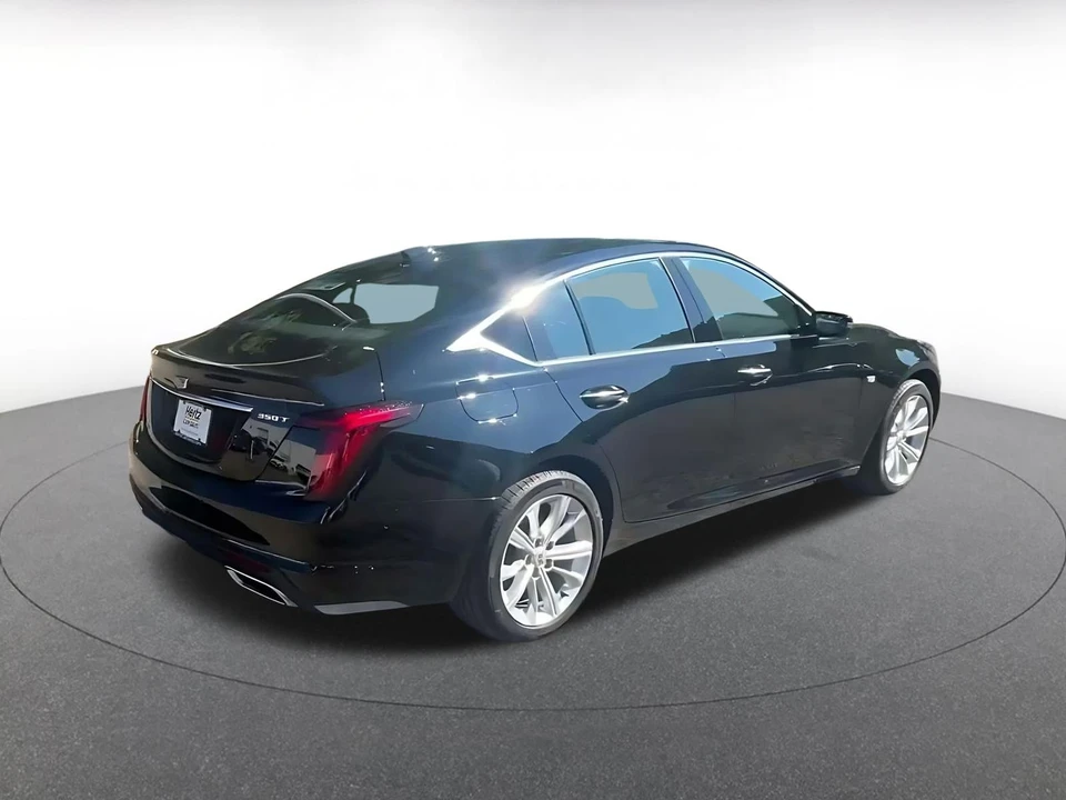 2026 Cadillac CT5 - Image 16 of 31