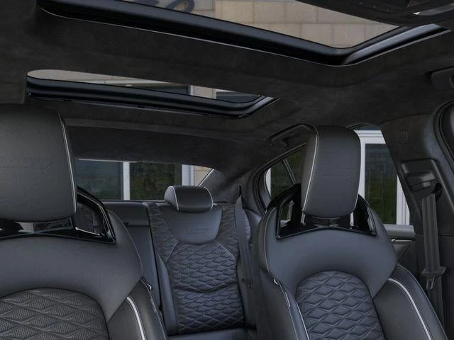 2026 Cadillac CT5-V - Image 24 of 31