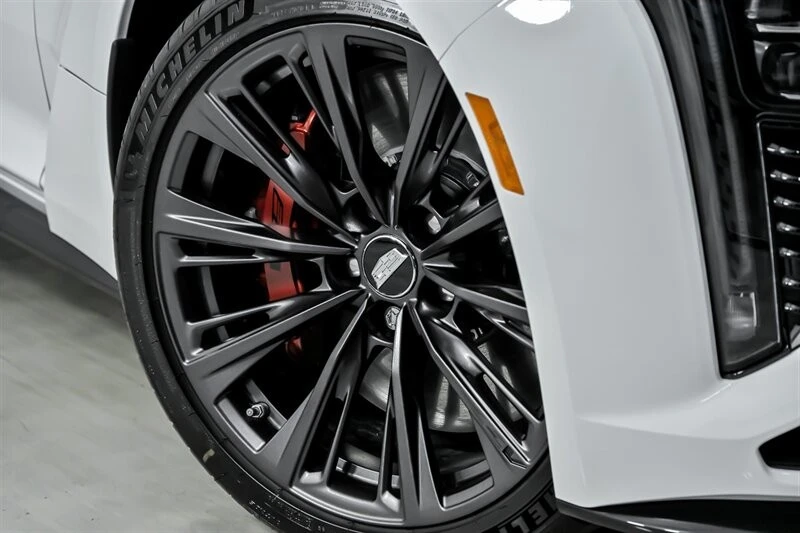2026 Cadillac CT5-V Blackwing - Image 4 of 21