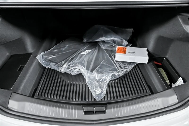 2026 Cadillac CT5-V Blackwing - Image 16 of 21