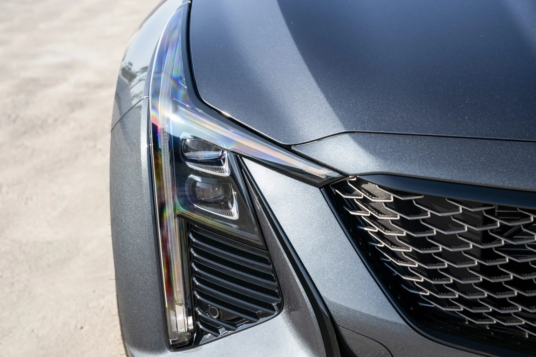 2026 Cadillac CT5-V Blackwing - Image 9 of 31