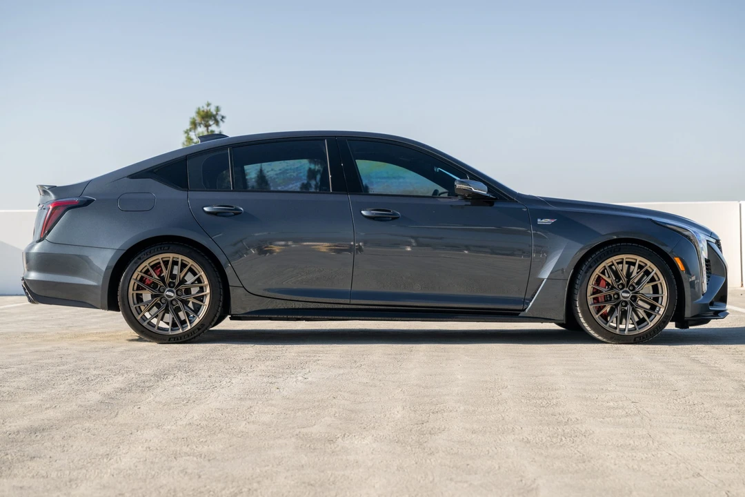 2026 Cadillac CT5-V Blackwing - Image 4 of 31