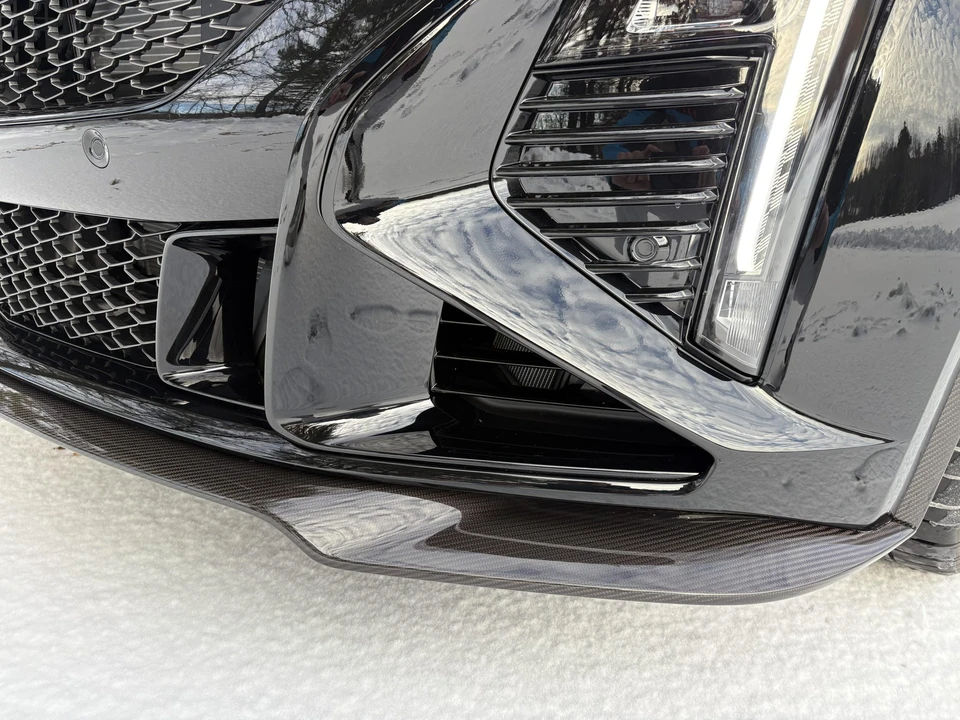 2026 Cadillac CT5-V Blackwing - Image 10 of 31