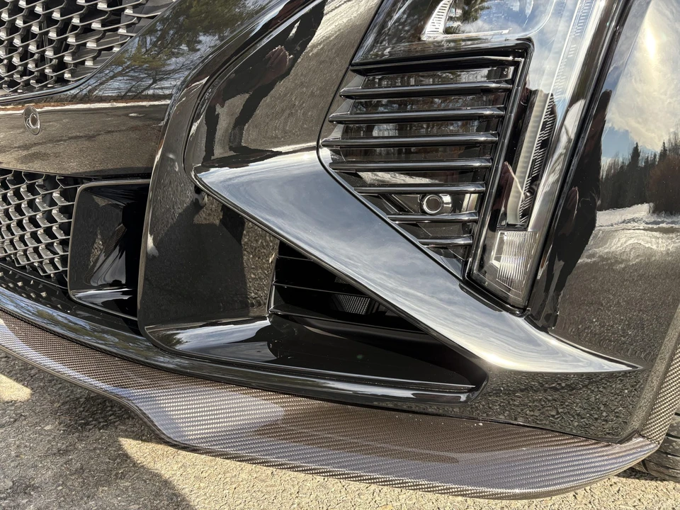 2026 Cadillac CT5-V Blackwing - Image 23 of 31