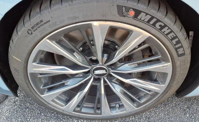 2026 Cadillac CT5-V Blackwing - Image 12 of 19