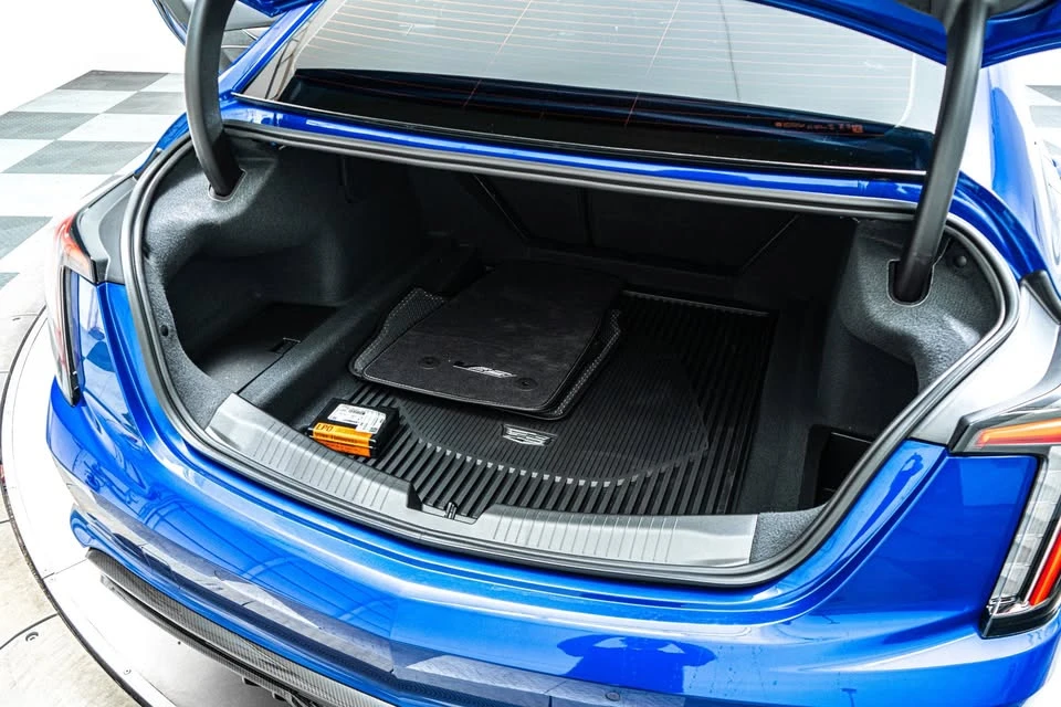 2026 Cadillac CT5-V Blackwing - Image 14 of 15