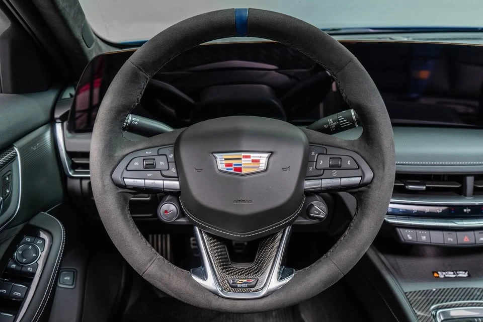 2026 Cadillac CT5-V Blackwing - Image 11 of 15