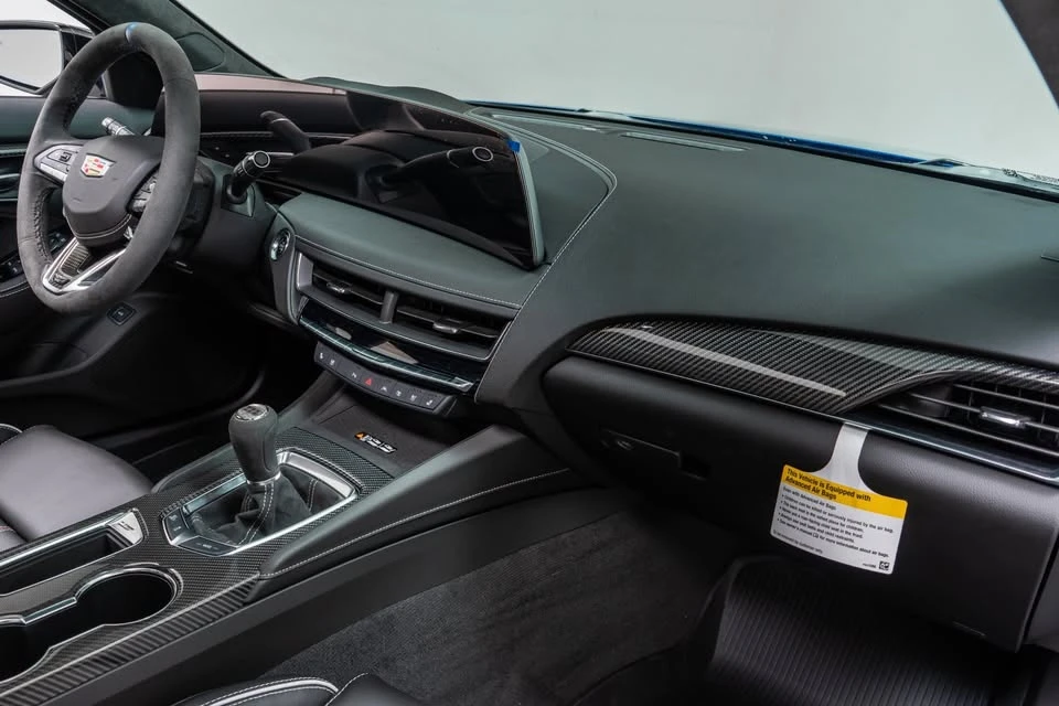 2026 Cadillac CT5-V Blackwing - Image 10 of 15