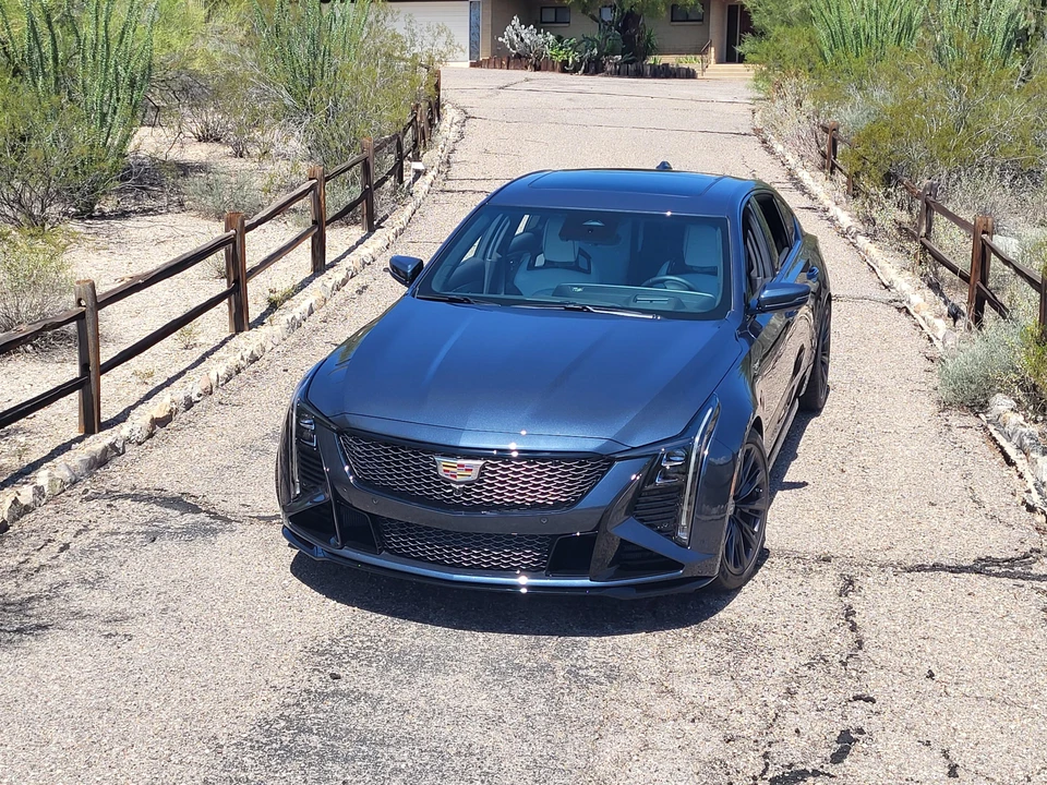 2026 Cadillac CT5-V Blackwing - Image 9 of 31