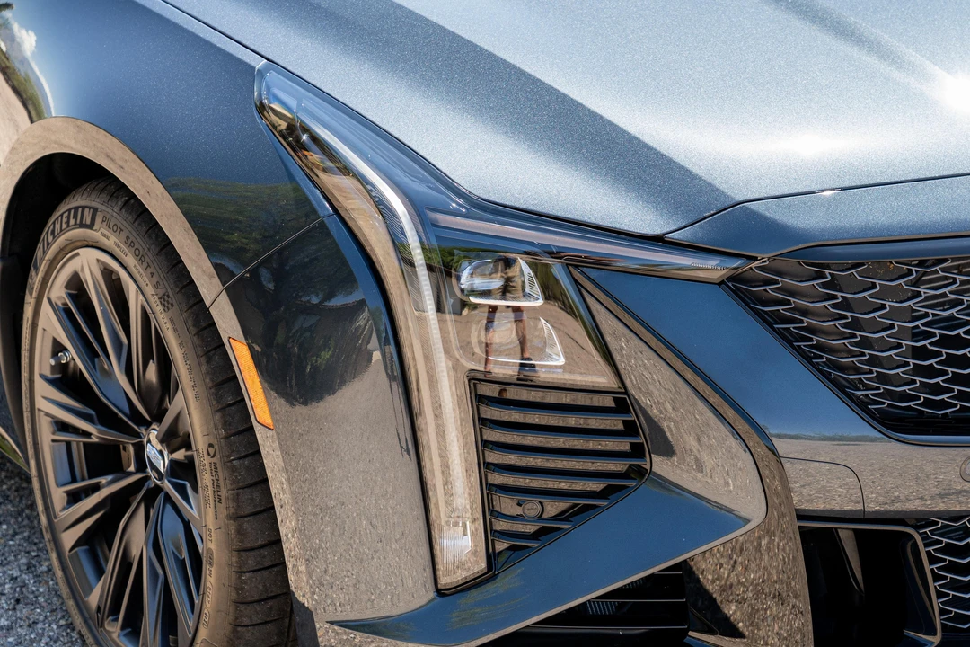 2026 Cadillac CT5-V Blackwing - Image 13 of 31