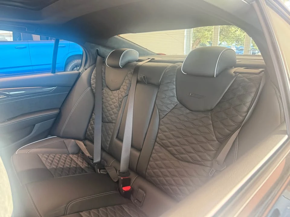 2026 Cadillac CT5-V Blackwing - Image 8 of 10