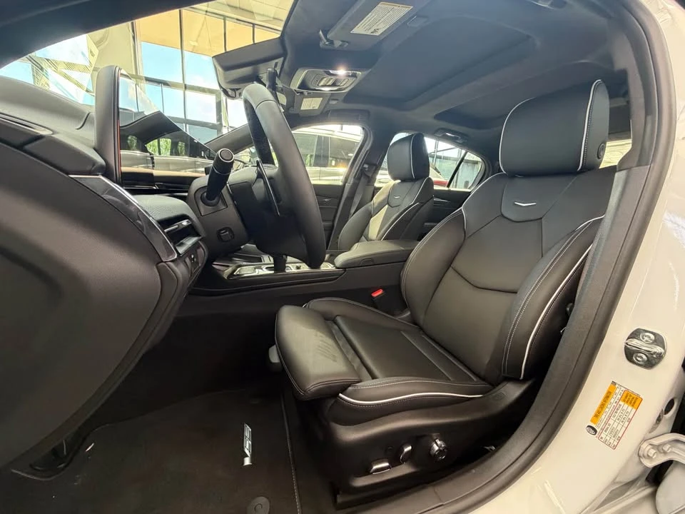2026 Cadillac CT5-V Blackwing - Image 8 of 9