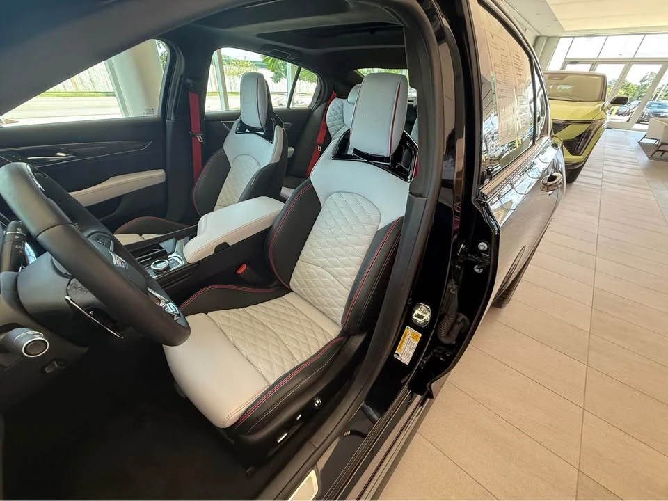 2026 Cadillac CT5-V Blackwing - Image 8 of 15