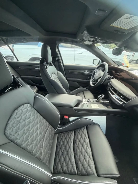 2026 Cadillac CT5-V Blackwing - Image 7 of 8