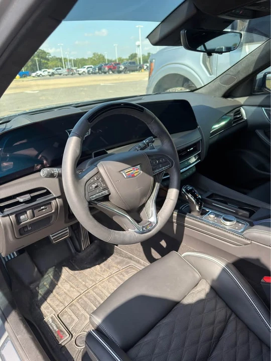 2026 Cadillac CT5-V Blackwing - Image 8 of 11