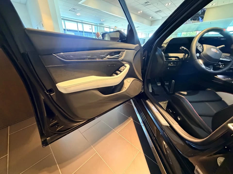 2026 Cadillac CT5-V Blackwing - Image 10 of 14