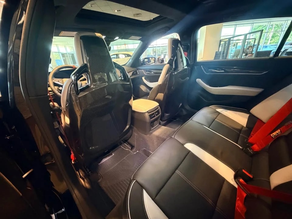 2026 Cadillac CT5-V Blackwing - Image 11 of 14