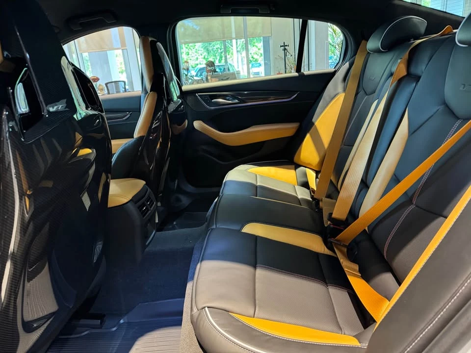 2026 Cadillac CT5-V Blackwing - Image 14 of 15