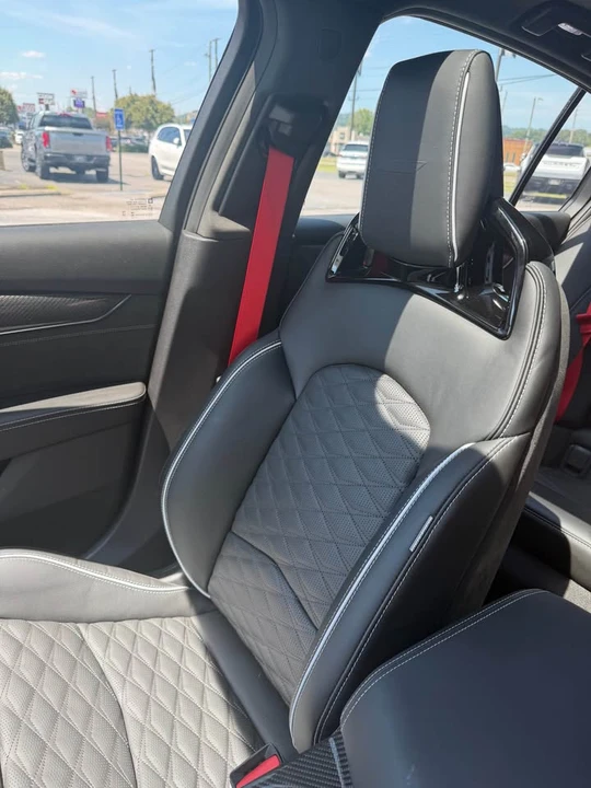 2026 Cadillac CT5-V Blackwing - Image 8 of 10