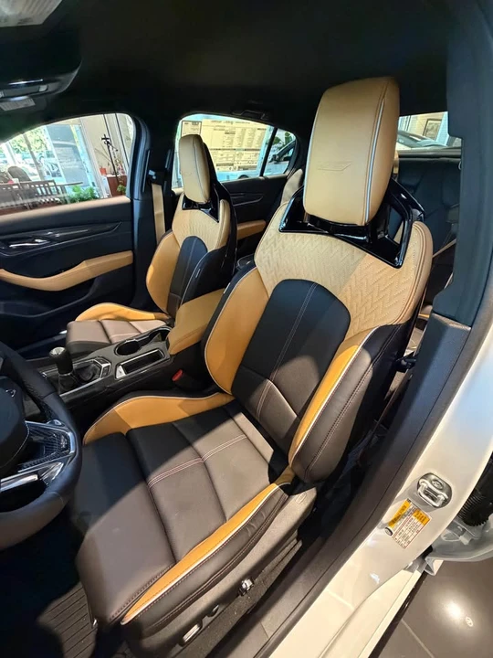2026 Cadillac CT5-V Blackwing - Image 10 of 19