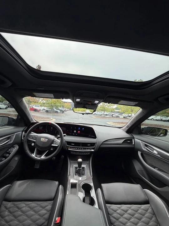 2026 Cadillac CT5-V Blackwing - Image 10 of 18