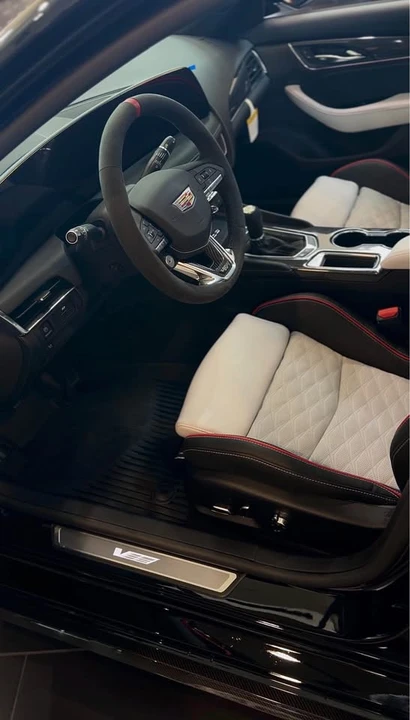 2026 Cadillac CT5-V Blackwing - Image 7 of 10