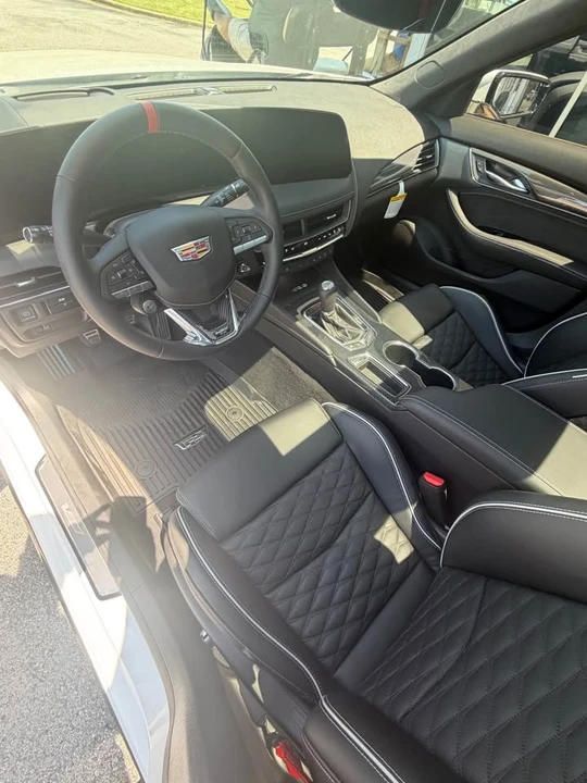 2026 Cadillac CT5-V Blackwing - Image 4 of 8