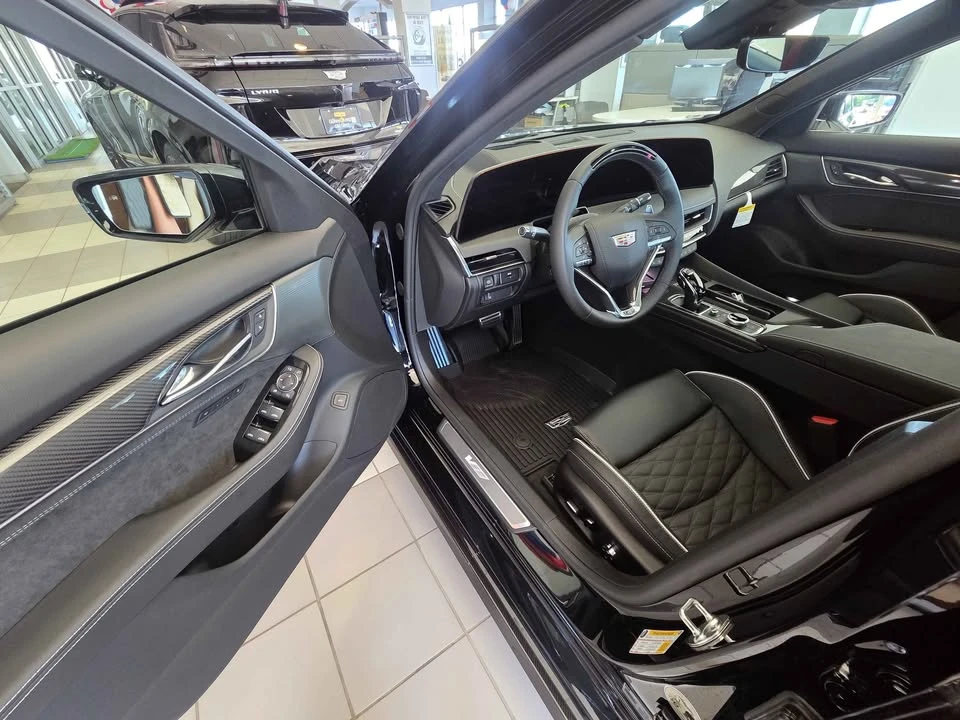 2026 Cadillac CT5-V Blackwing - Image 11 of 17