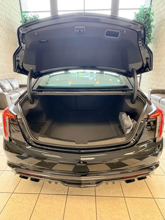 2026 Cadillac CT5-V Blackwing - Image 6 of 9